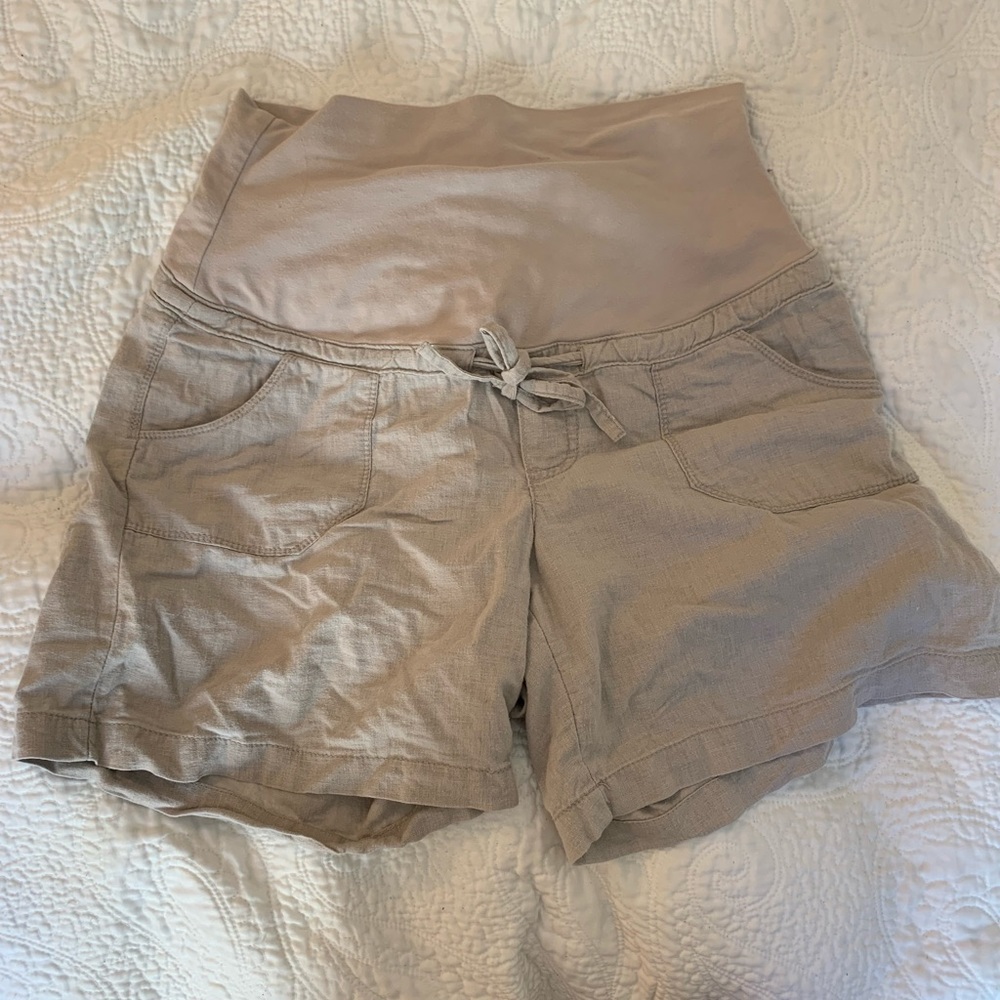 M Maternity shorts